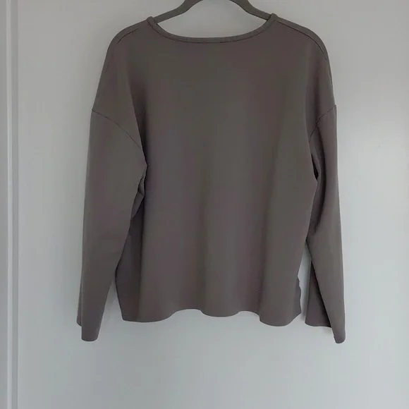 Casual Long Sleeve Eileen Fisher Top in Taupe - Picture 2 of 5